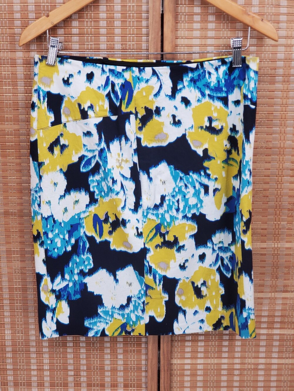 ♤ Lysse Floral Pencil Skirt Size XL in Blue Yellow White